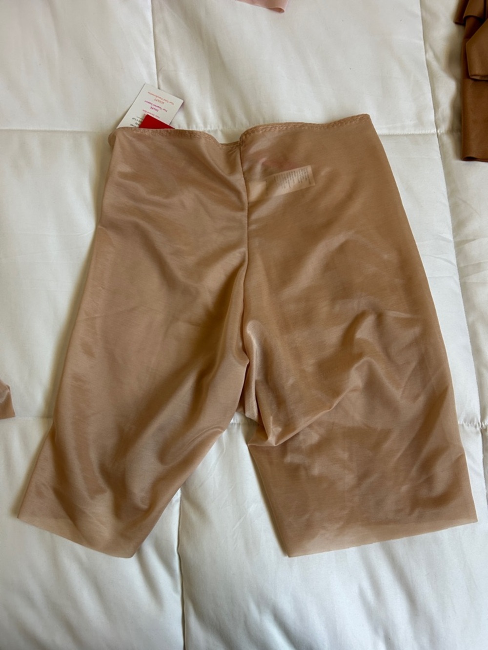 NWT Spanx. Britches Mid thigh Shorts in Beige. Small - Picture 3 of 5